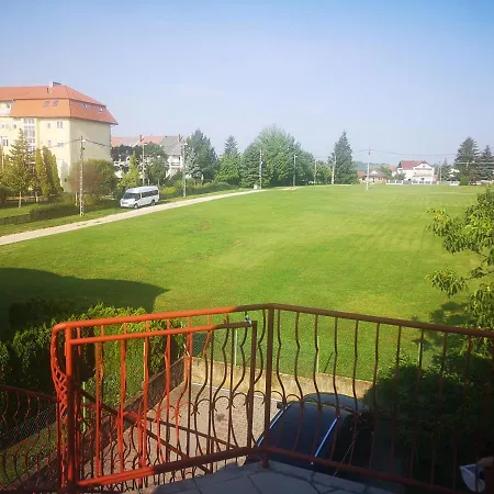 Homestay Zold Solyom Apartman